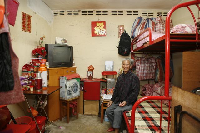 Living on 100 sq feet For Years (100 pics)