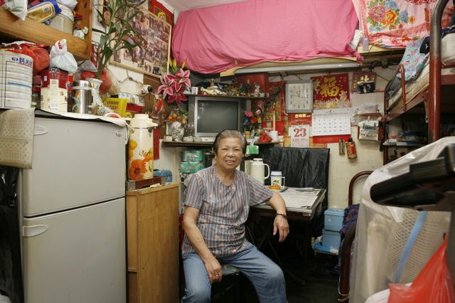 Living on 100 sq feet For Years (100 pics)