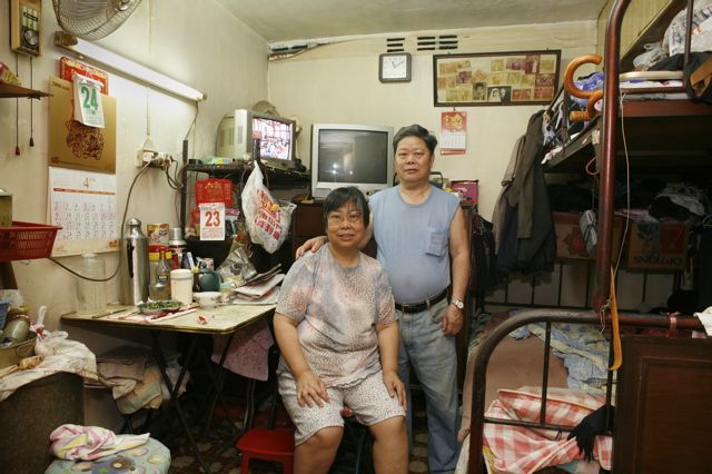 Living on 100 sq feet For Years (100 pics)