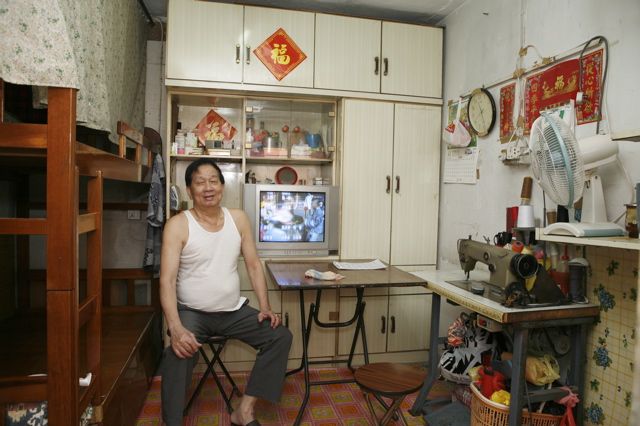 Living on 100 sq feet For Years (100 pics)