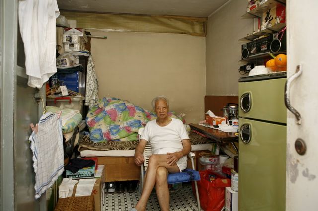 Living on 100 sq feet For Years (100 pics)