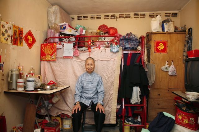 Living on 100 sq feet For Years (100 pics)