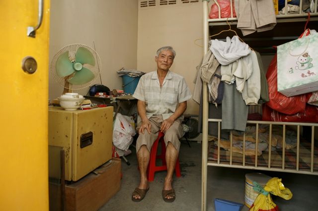 Living on 100 sq feet For Years (100 pics)