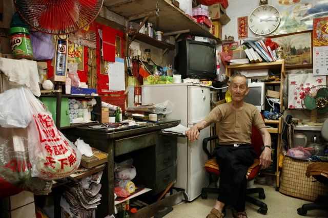 Living on 100 sq feet For Years (100 pics)