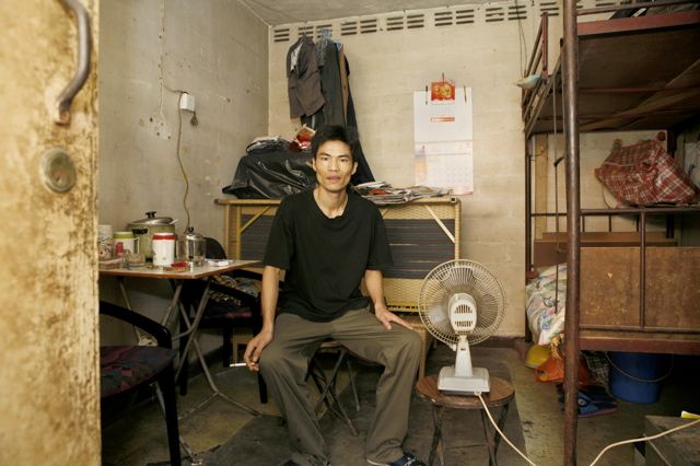 Living on 100 sq feet For Years (100 pics)