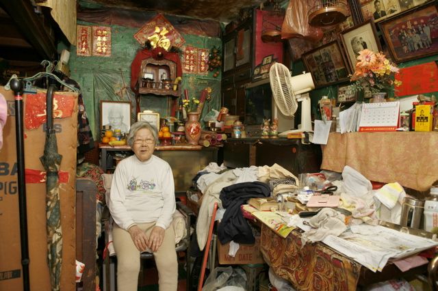 Living on 100 sq feet For Years (100 pics)