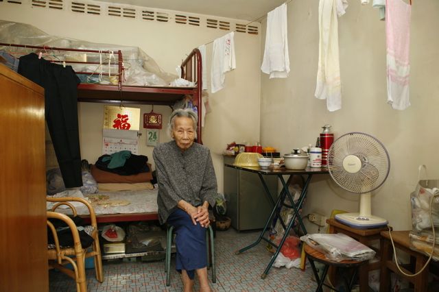 Living on 100 sq feet For Years (100 pics)
