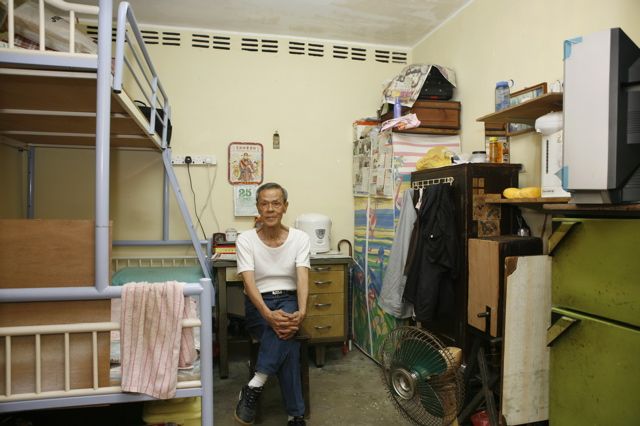 Living on 100 sq feet For Years (100 pics)