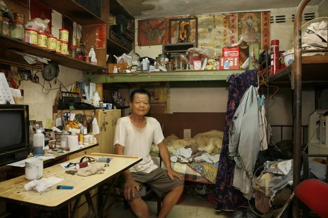 Living on 100 sq feet For Years (100 pics)