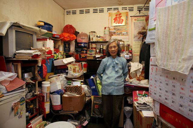 Living on 100 sq feet For Years (100 pics)