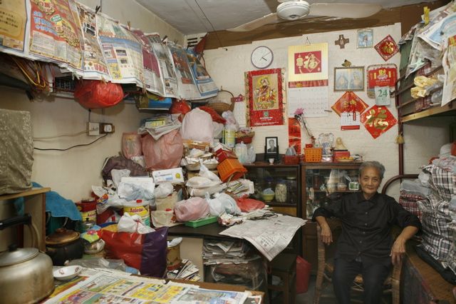 Living on 100 sq feet For Years (100 pics)