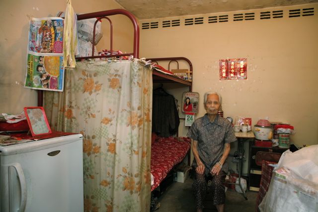 Living on 100 sq feet For Years (100 pics)