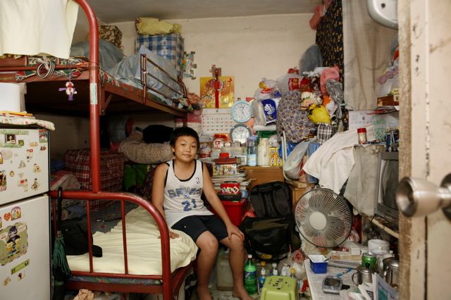 Living on 100 sq feet For Years (100 pics)