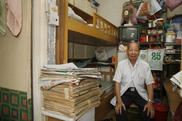 Living on 100 sq feet For Years (100 pics)
