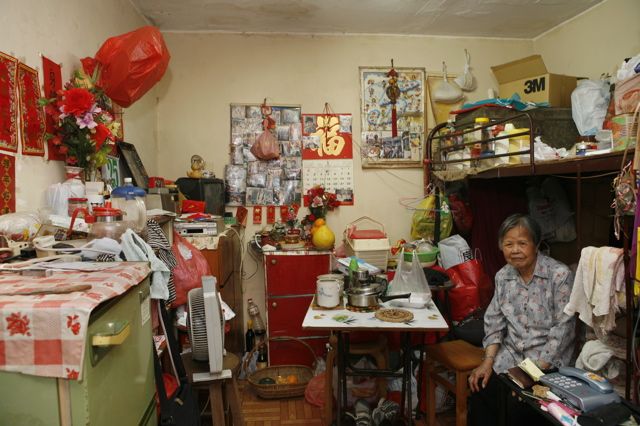 Living on 100 sq feet For Years (100 pics)