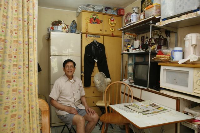 Living on 100 sq feet For Years (100 pics)