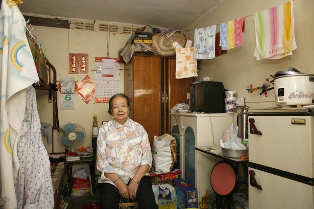 Living on 100 sq feet For Years (100 pics)