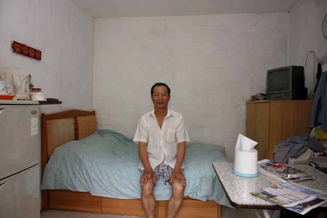 Living on 100 sq feet For Years (100 pics)