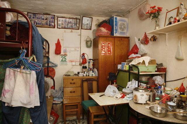 Living on 100 sq feet For Years (100 pics)