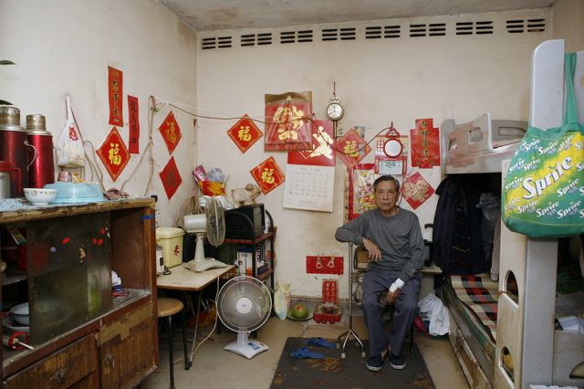 Living on 100 sq feet For Years (100 pics)