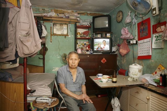Living on 100 sq feet For Years (100 pics)