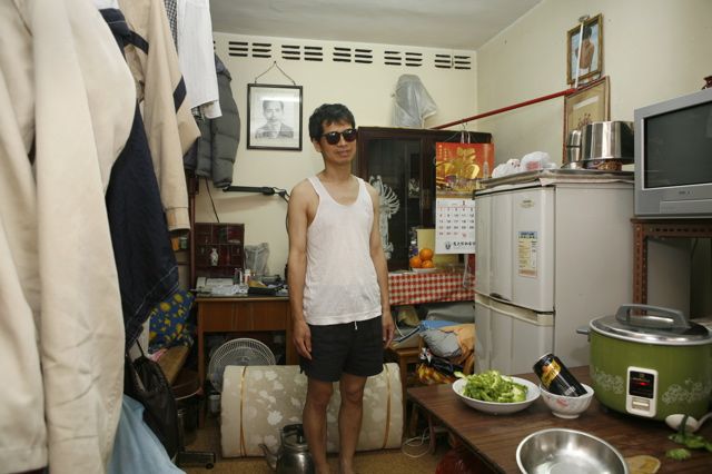 Living on 100 sq feet For Years (100 pics)