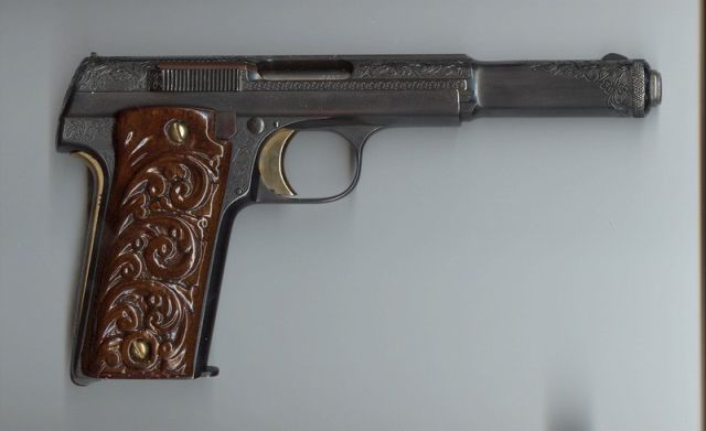 Collector weapons (77 pics)
