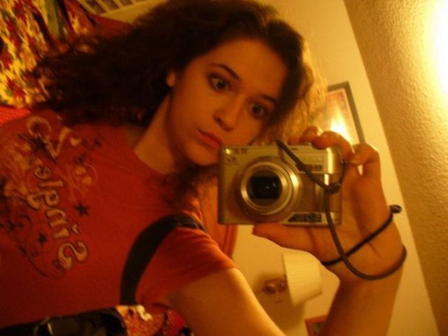 Duckfaces! Why Do People Do That? (100 pics)