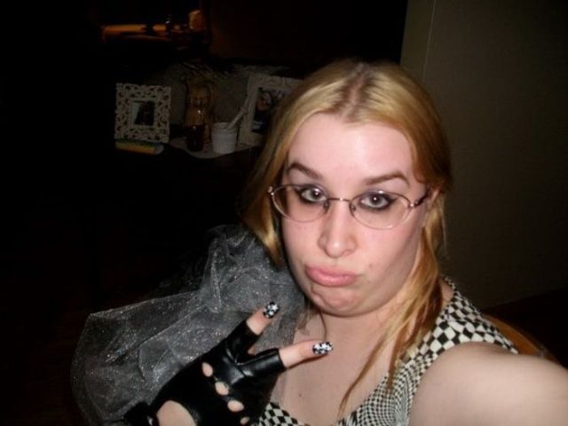 Duckfaces! Why Do People Do That? (100 pics)