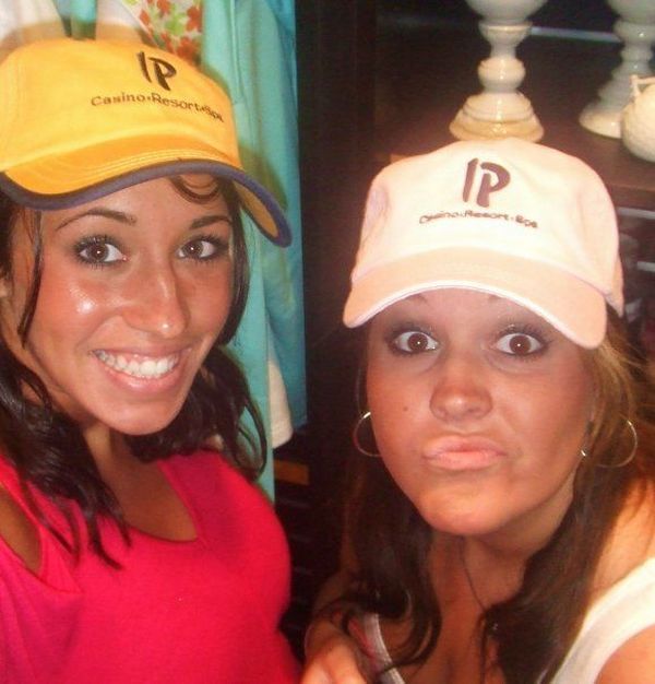 Duckfaces! Why Do People Do That? (100 pics)