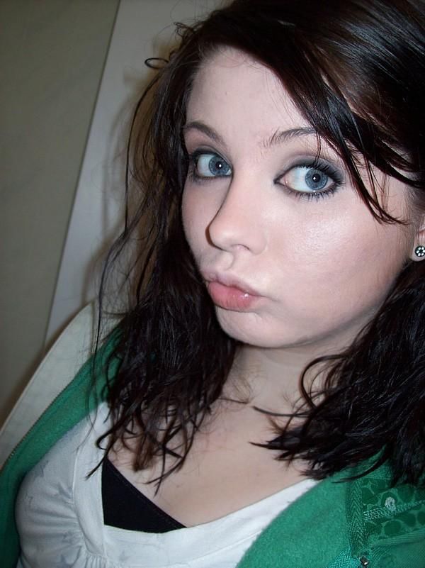 Duckfaces! Why Do People Do That? (100 pics)