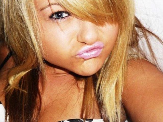 Duckfaces! Why Do People Do That? (100 pics)