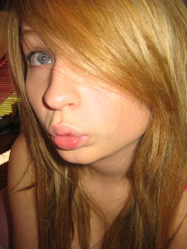 Duckfaces! Why Do People Do That? (100 pics)