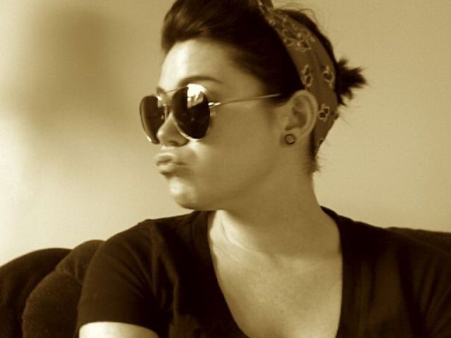 Duckfaces! Why Do People Do That? (100 pics)