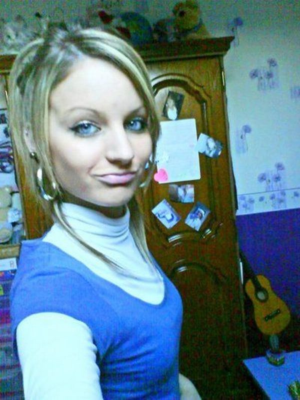 Duckfaces! Why Do People Do That? (100 pics)