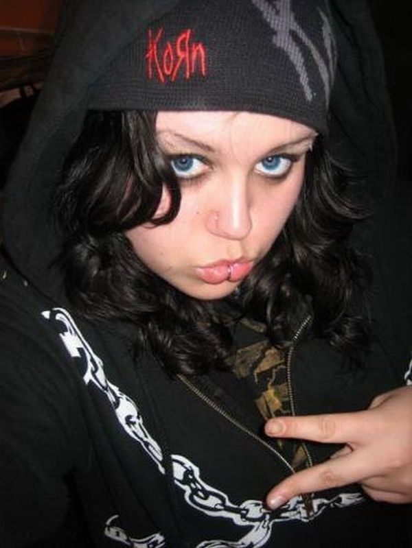 Duckfaces! Why Do People Do That? (100 pics)