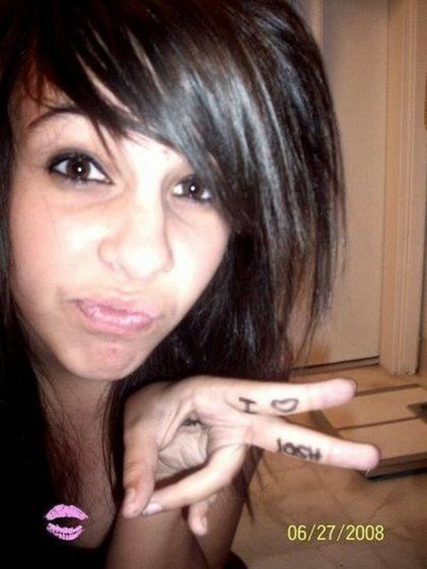 Duckfaces! Why Do People Do That? (100 pics)