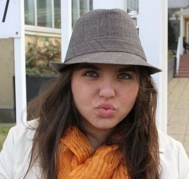Duckfaces! Why Do People Do That? (100 pics)