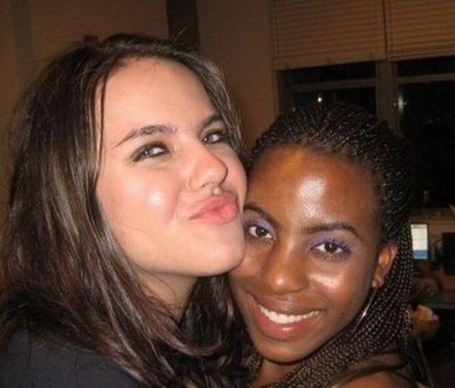 Duckfaces! Why Do People Do That? (100 pics)