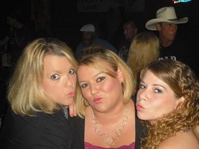 Duckfaces! Why Do People Do That? (100 pics)
