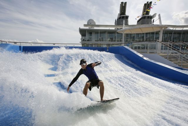 World’s Biggest Cruise Ship Ever (33 pics)