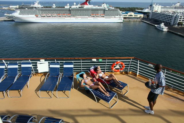 World’s Biggest Cruise Ship Ever (33 pics)