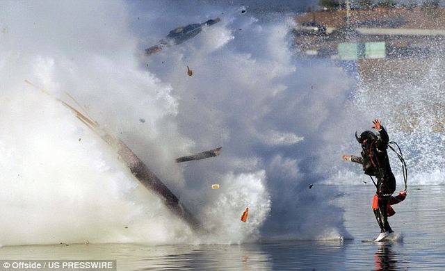 Drag Boat Racer Projected at 150 mph from His Seat (4 pics)