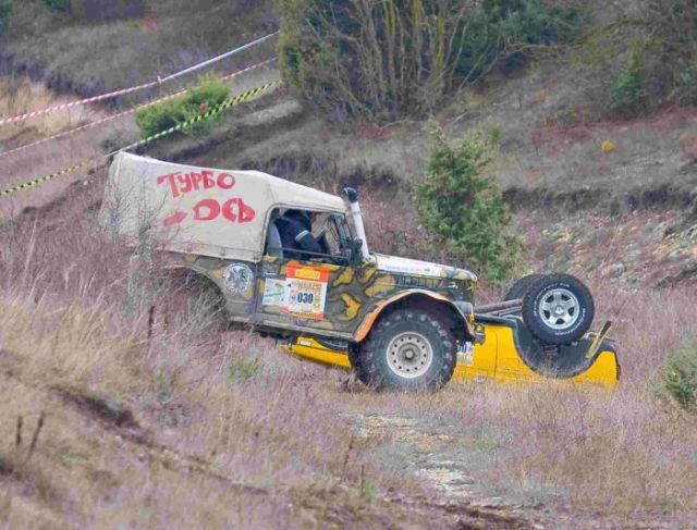 Rally Car Crash (6 pics)