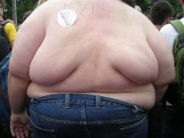 There’s Something Wrong with These Titties (20 pics)
