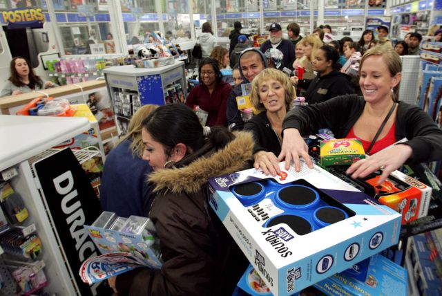 Black Friday Madness (41 pics)
