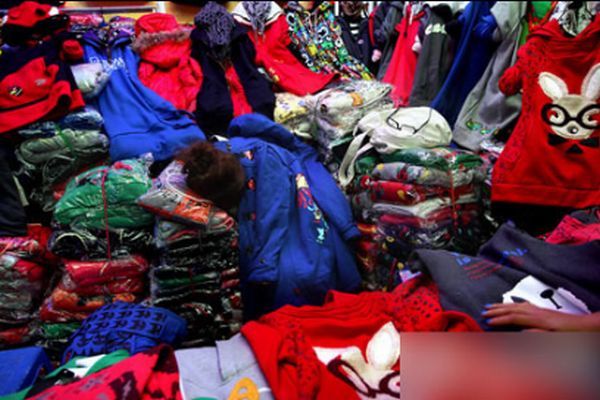 Hard Work of Market Sellers (10 pics)