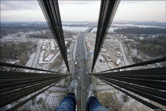 Cable-Stayed Bridge in Kiev (19 pics)
