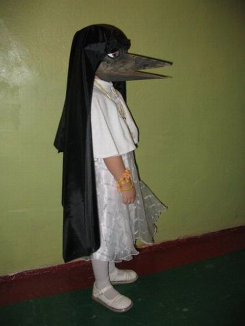Canary Costume. Way Too Hilarious (4 pics)