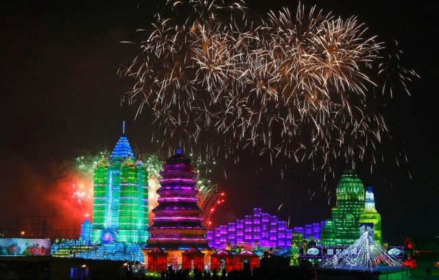 Amazing Ice and Snow Sculpture Festival (49 pics)